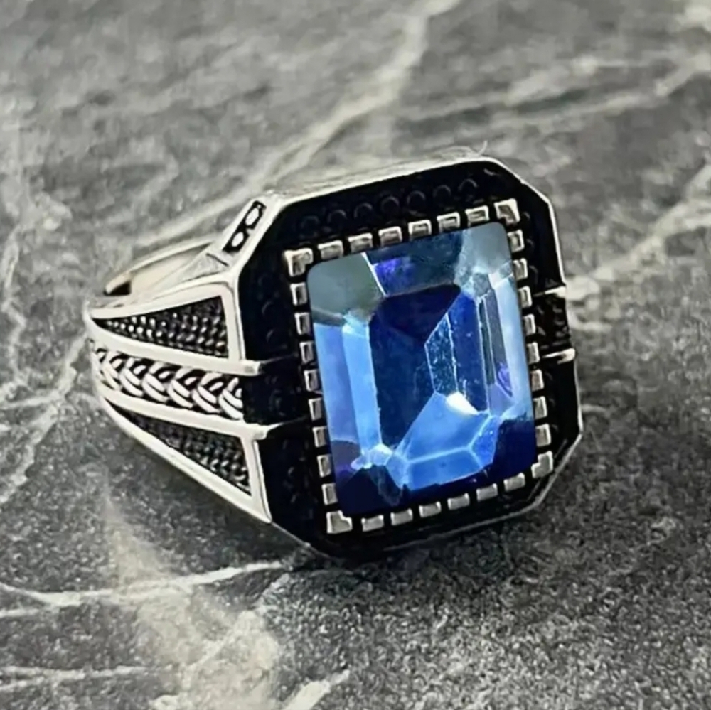 Men's Ring with Striking Blue Stone Sz 8